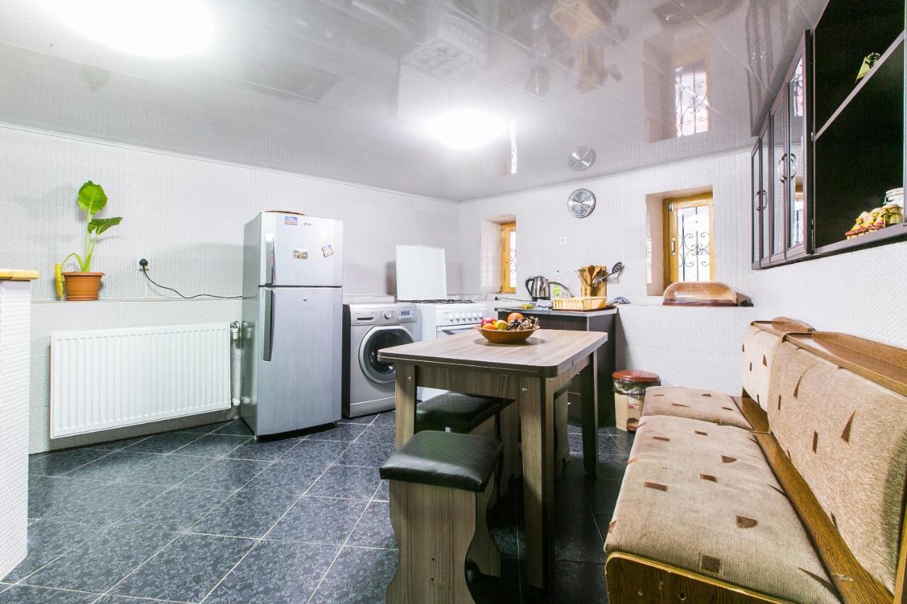 Nikas Apartment Тбілісі Екстер'єр фото