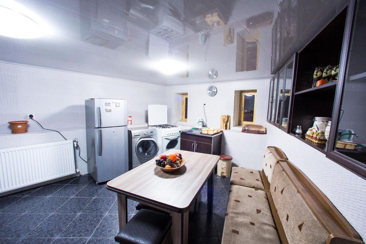 Nikas Apartment Тбілісі Екстер'єр фото