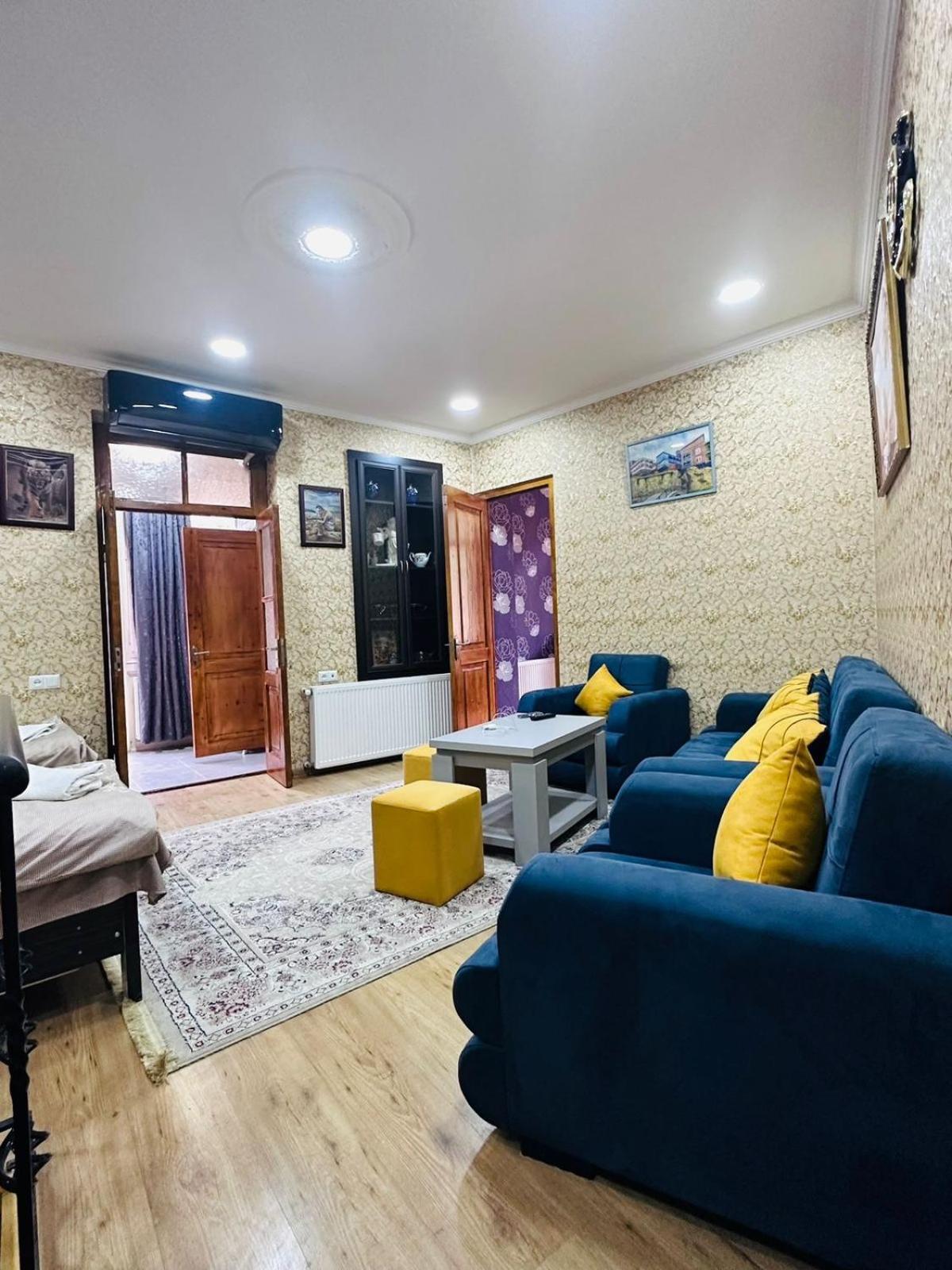Nikas Apartment Тбілісі Екстер'єр фото