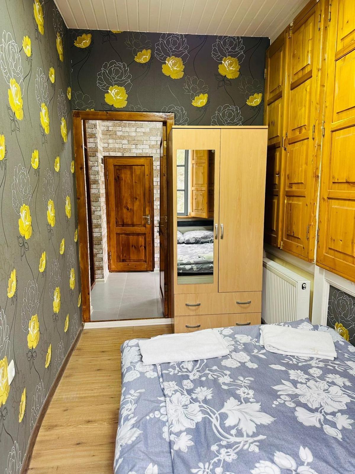 Nikas Apartment Тбілісі Екстер'єр фото