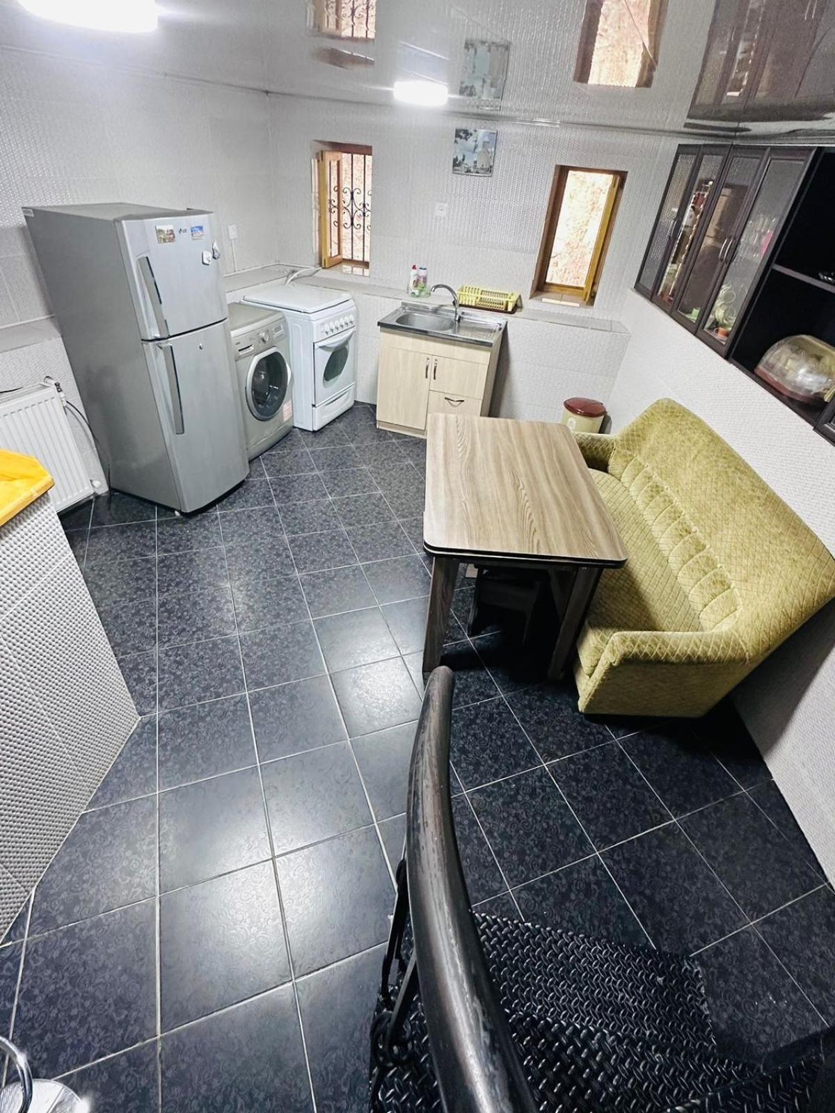 Nikas Apartment Тбілісі Екстер'єр фото